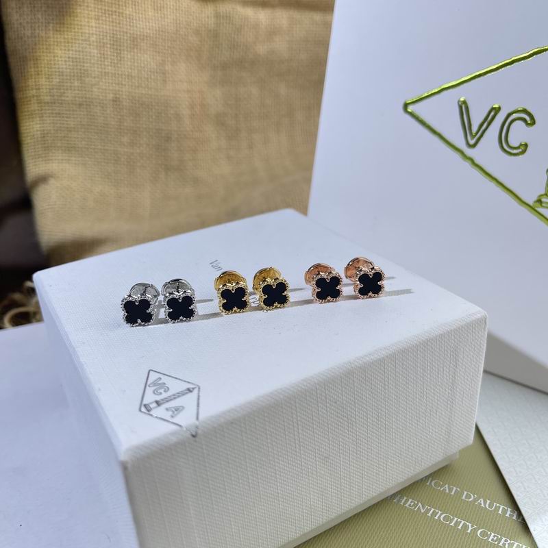 Van Cleef & Arpels earring 05yxs03